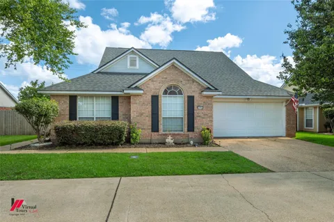 195 Kings Crossing