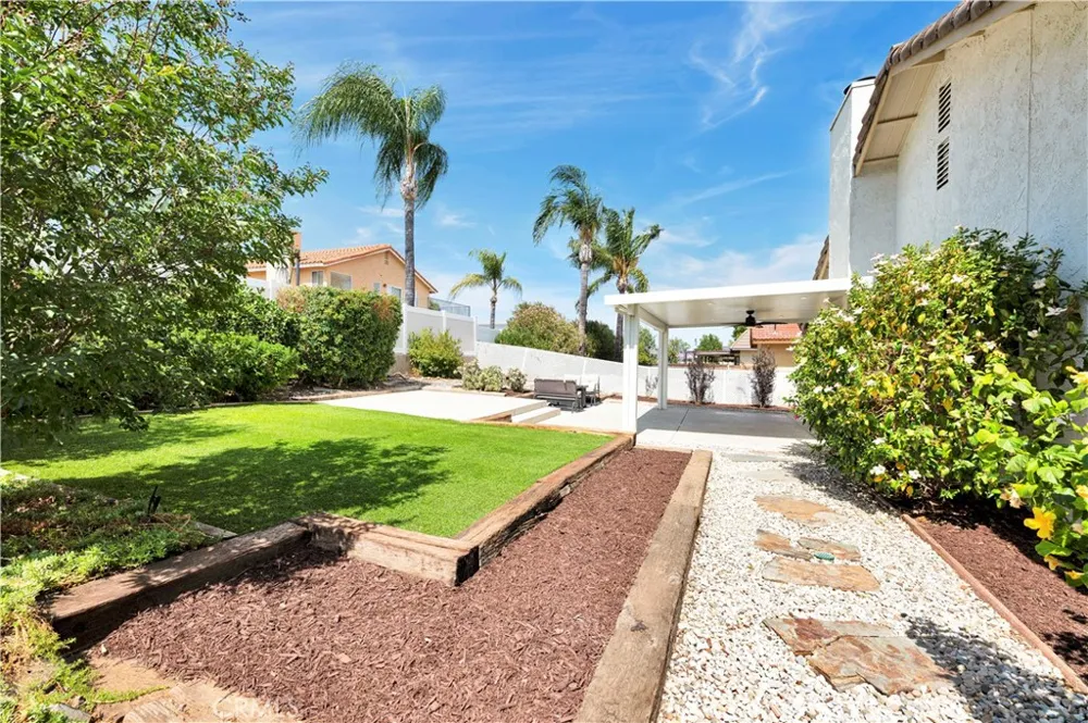 23240 Continental Drive Canyon Lake, CA 92587