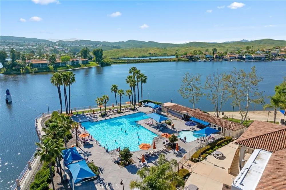 23240 Continental Drive Canyon Lake, CA 92587