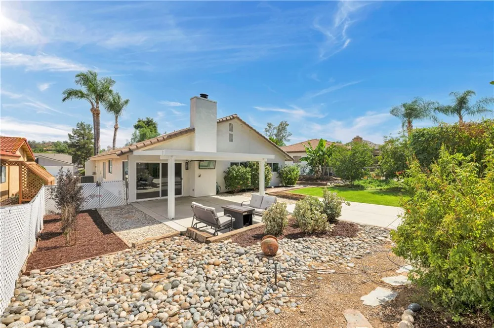 23240 Continental Drive Canyon Lake, CA 92587