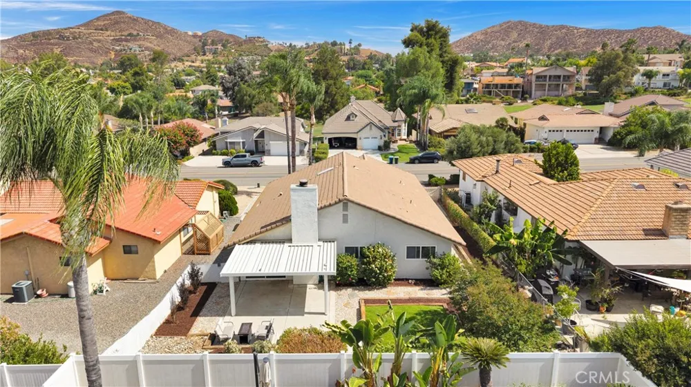 23240 Continental Drive Canyon Lake, CA 92587