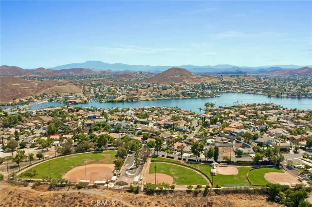 23240 Continental Drive Canyon Lake, CA 92587