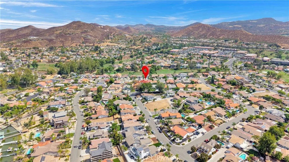 23240 Continental Drive Canyon Lake, CA 92587