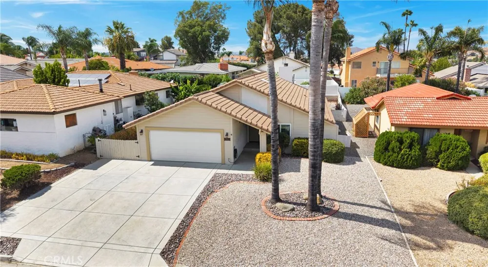 23240 Continental Drive Canyon Lake, CA 92587