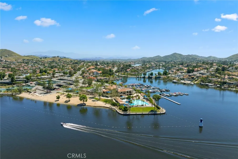 23240 Continental Drive Canyon Lake, CA 92587