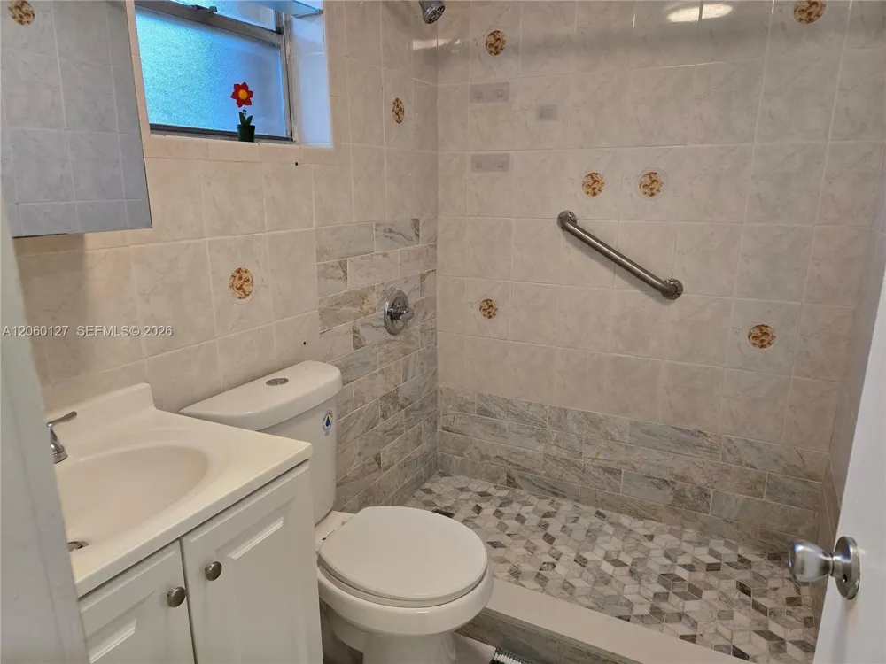 6200 W Flagler St #201 Miami, FL 33144