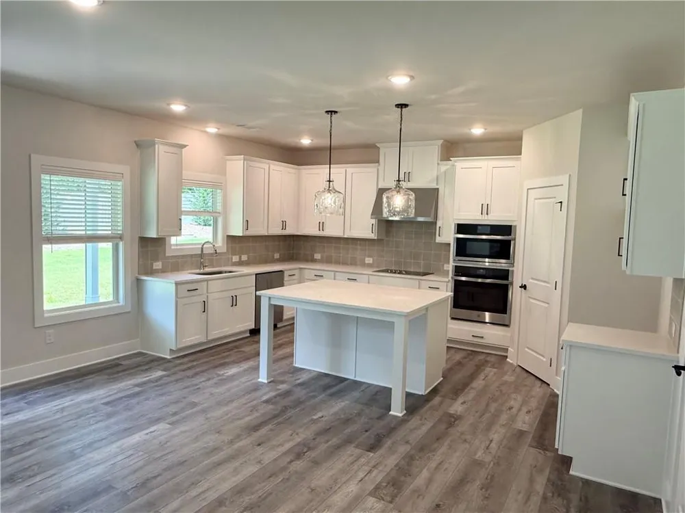 4250 Shirebrook Trail Hoschton, GA 30548
