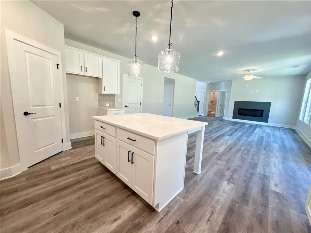 4250 Shirebrook Trail Hoschton, GA 30548
