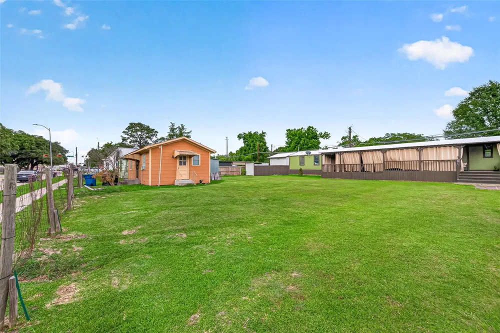 1113 4th Street Rosenberg, TX 77471