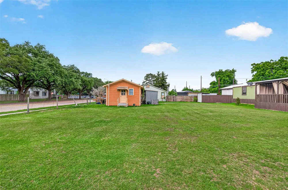 1113 4th Street Rosenberg, TX 77471