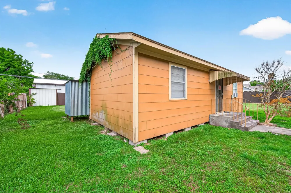 1113 4th Street Rosenberg, TX 77471