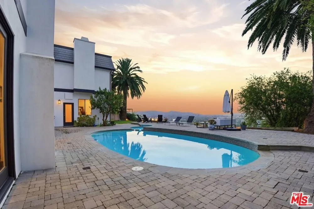 3485 Ridgeford Drive Westlake Village, CA 91361