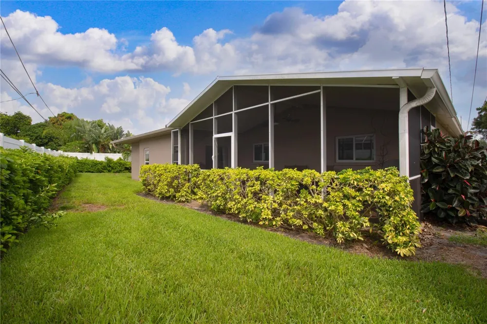 1324 RANCHWOOD DRIVE Clearwater, FL 33764