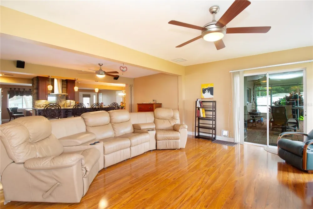 1324 RANCHWOOD DRIVE Clearwater, FL 33764
