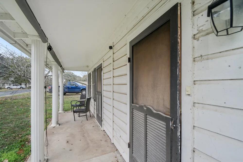 902 Turney Street Smithville, TX 78957