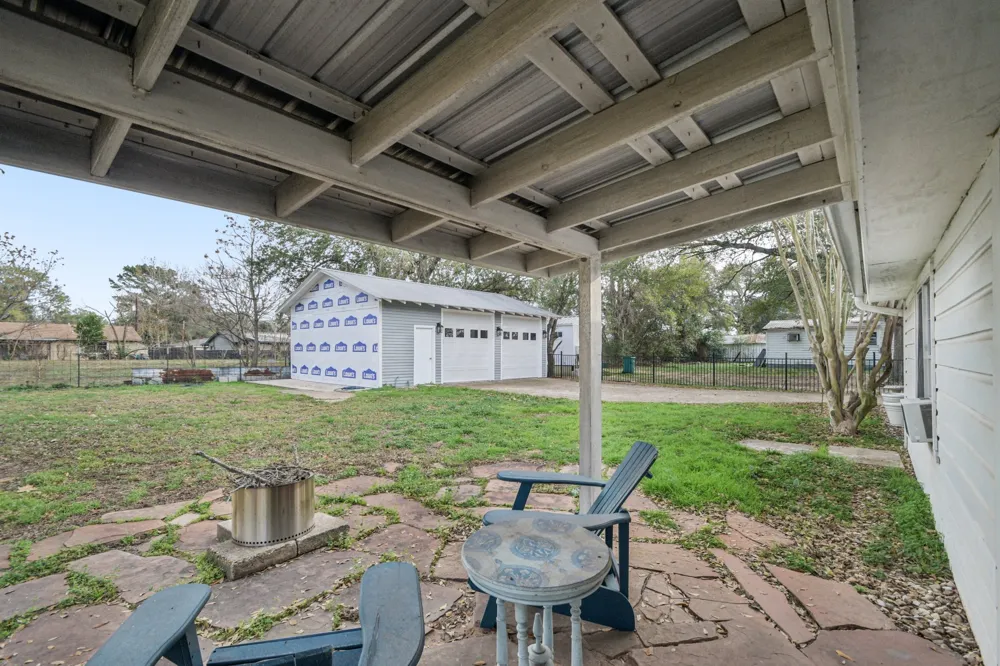902 Turney Street Smithville, TX 78957