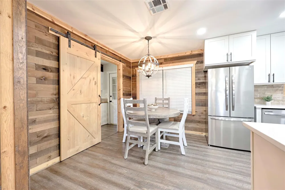 1055 Cr 214 Weimar, TX 78962
