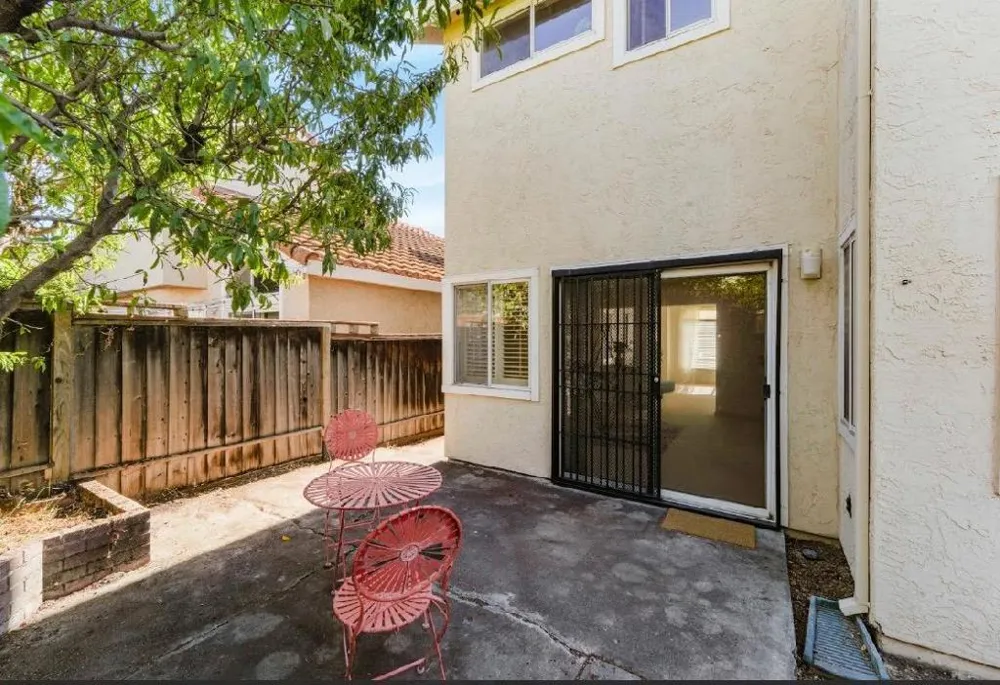 1016 Gordon Street Milpitas, CA 95035