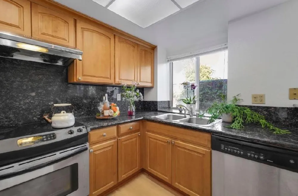 1016 Gordon Street Milpitas, CA 95035
