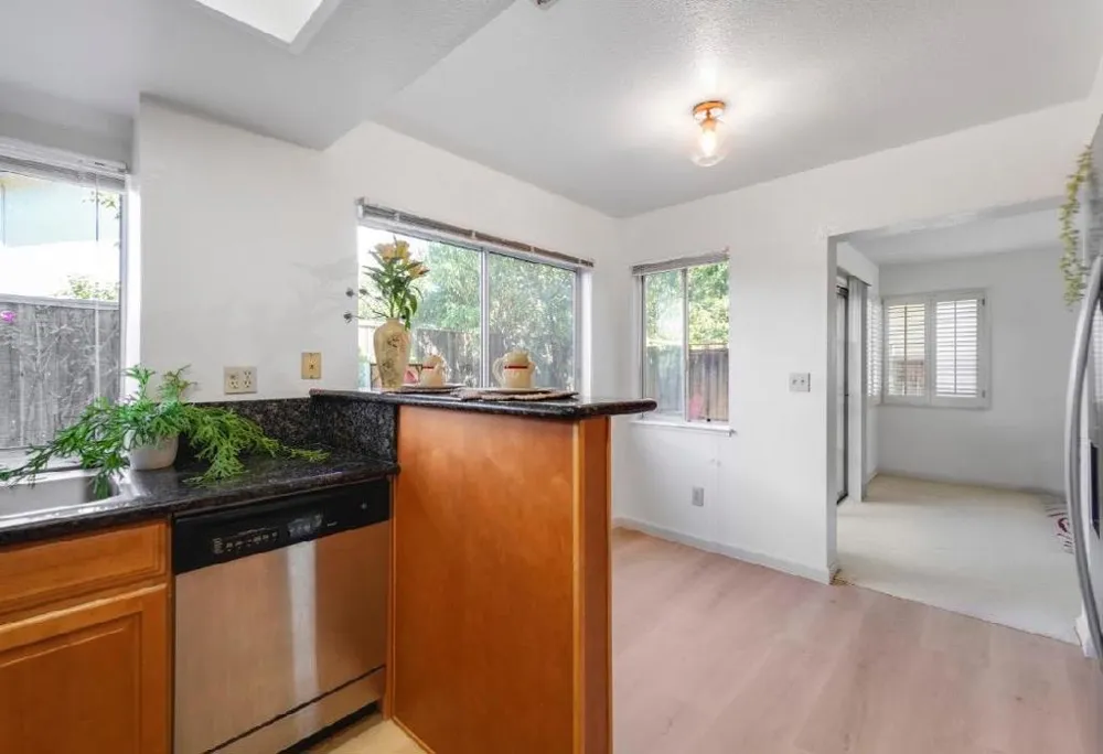 1016 Gordon Street Milpitas, CA 95035