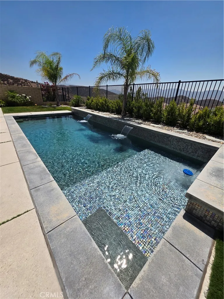19018 Martino Court Saugus, CA 91350