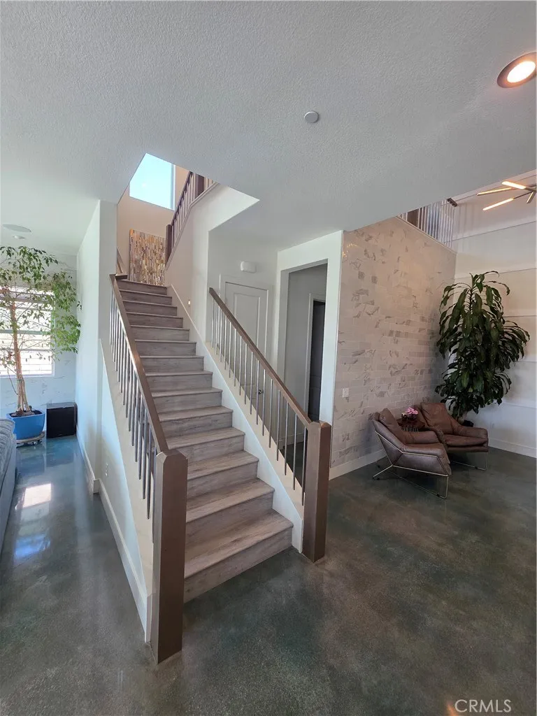 19018 Martino Court Saugus, CA 91350
