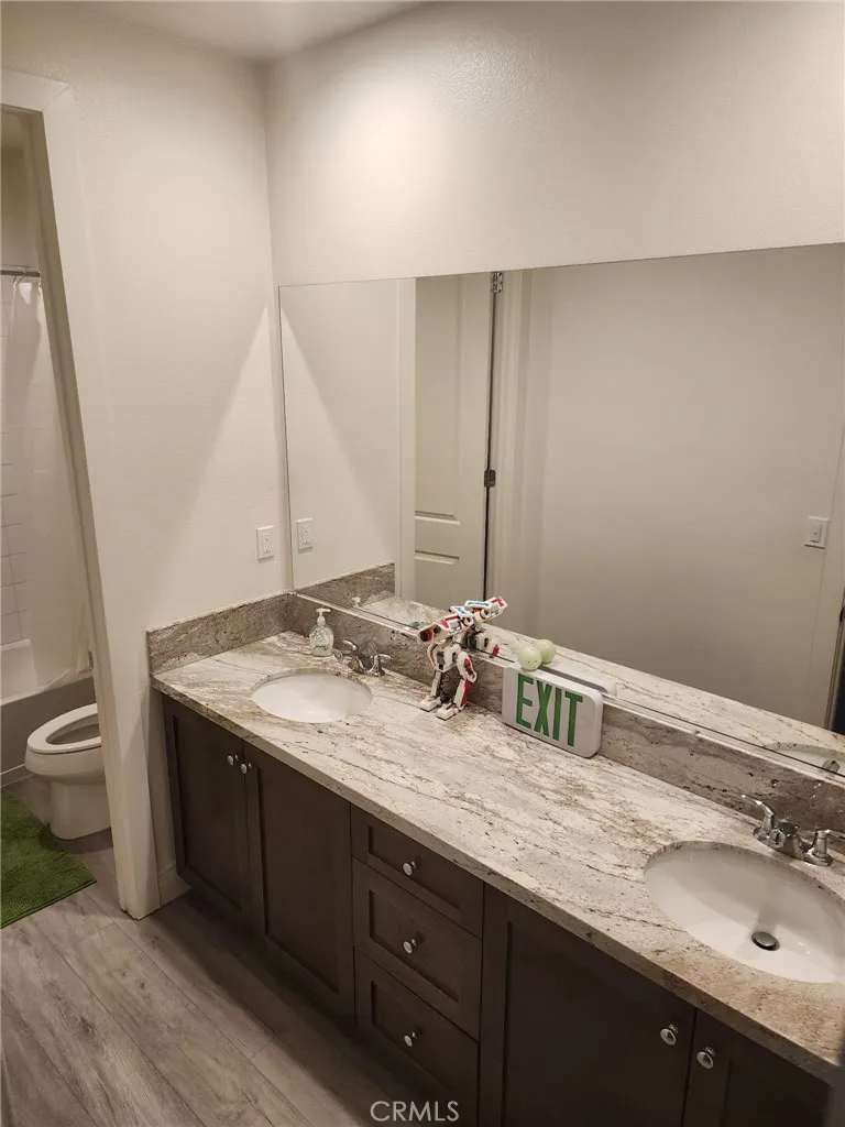 19018 Martino Court Saugus, CA 91350