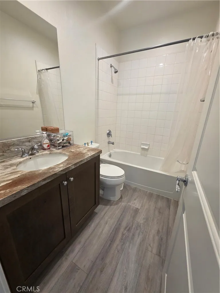 19018 Martino Court Saugus, CA 91350