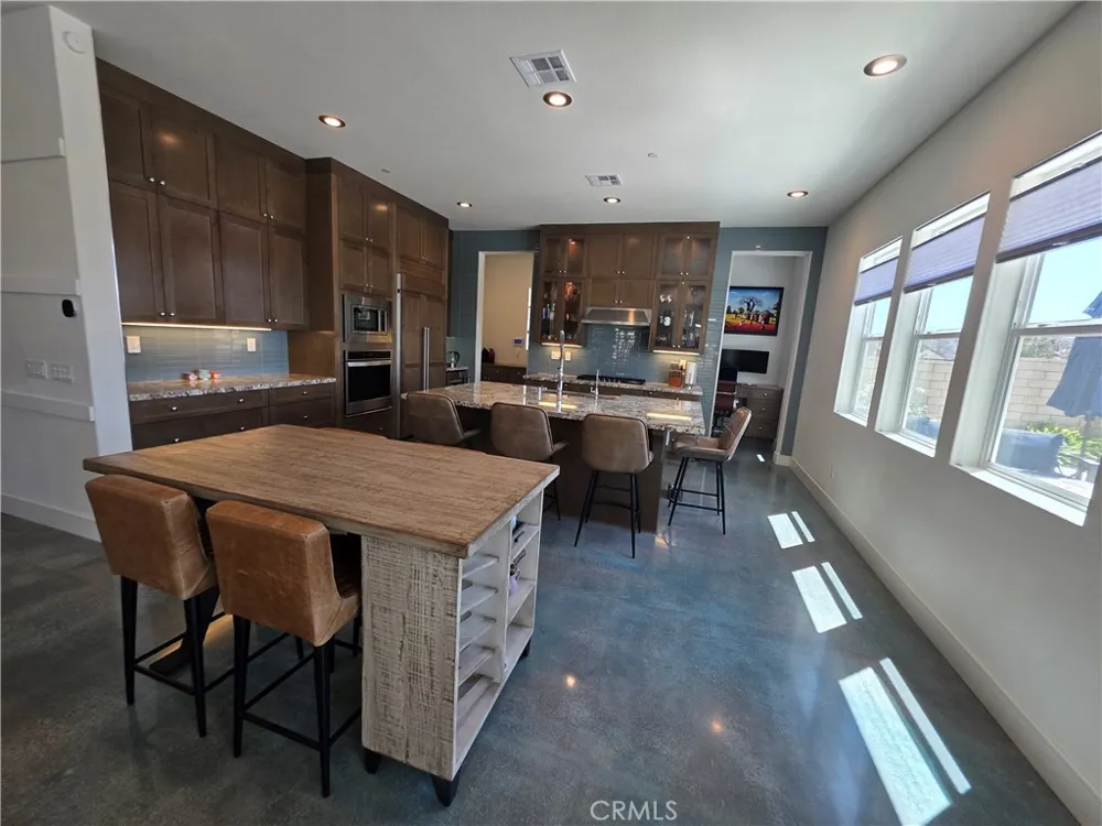 19018 Martino Court Saugus, CA 91350