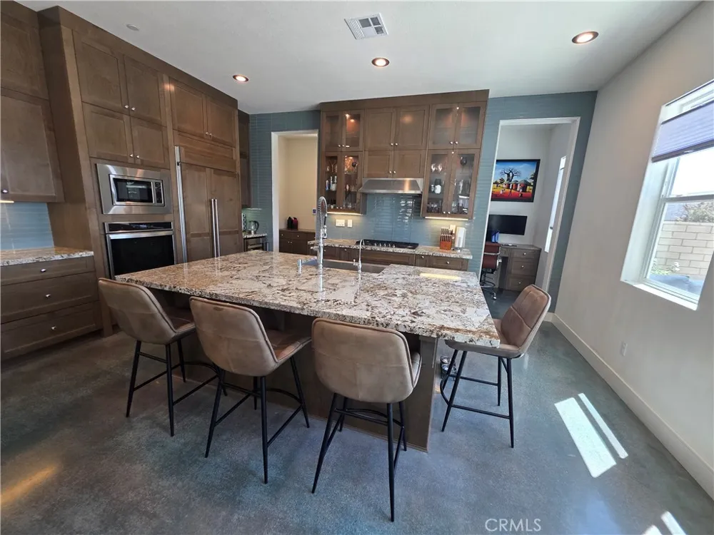 19018 Martino Court Saugus, CA 91350