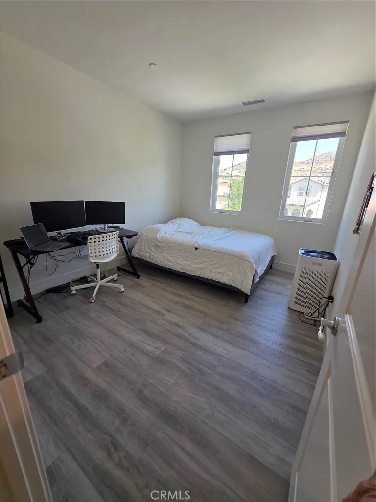 19018 Martino Court Saugus, CA 91350