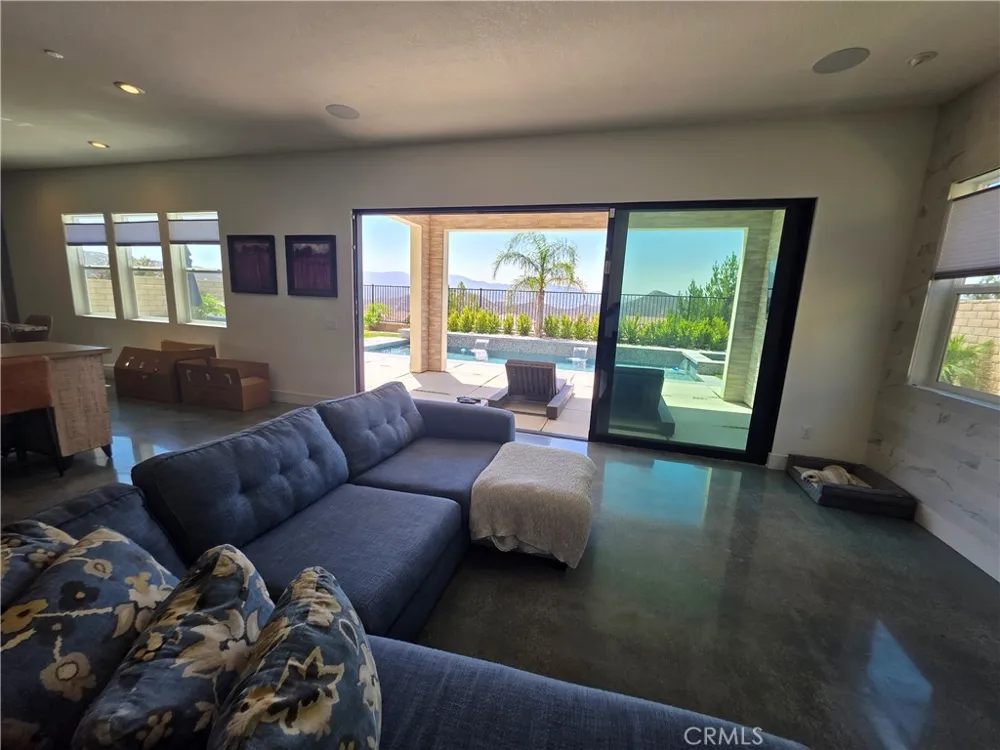 19018 Martino Court Saugus, CA 91350