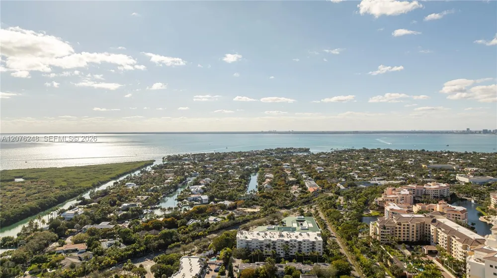 210 Sea View Dr #207 Key Biscayne, FL 33149