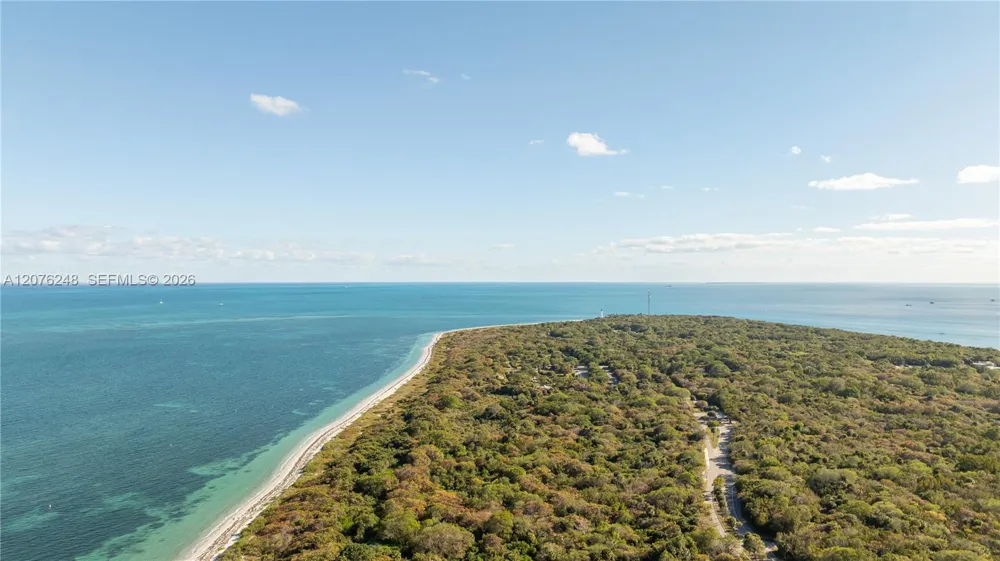 210 Sea View Dr #207 Key Biscayne, FL 33149