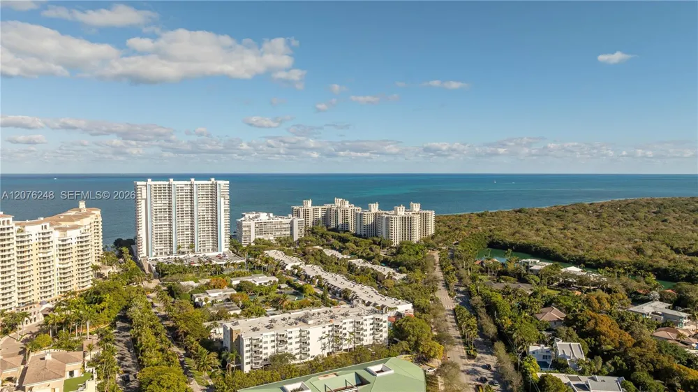 210 Sea View Dr #207 Key Biscayne, FL 33149