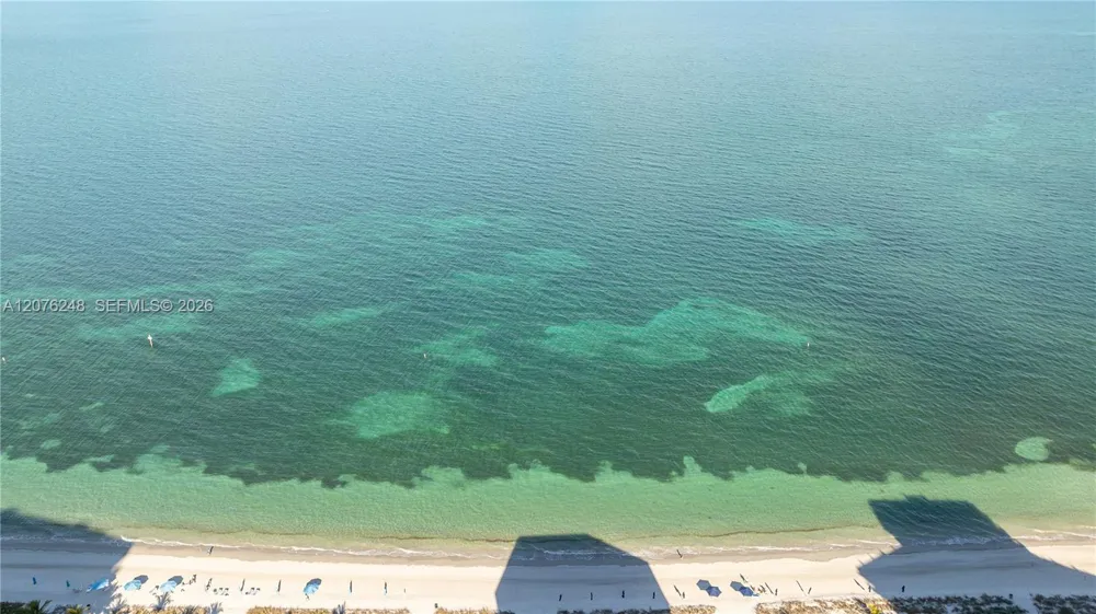 210 Sea View Dr #207 Key Biscayne, FL 33149