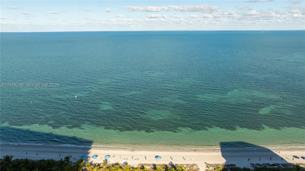 210 Sea View Dr #207 Key Biscayne, FL 33149