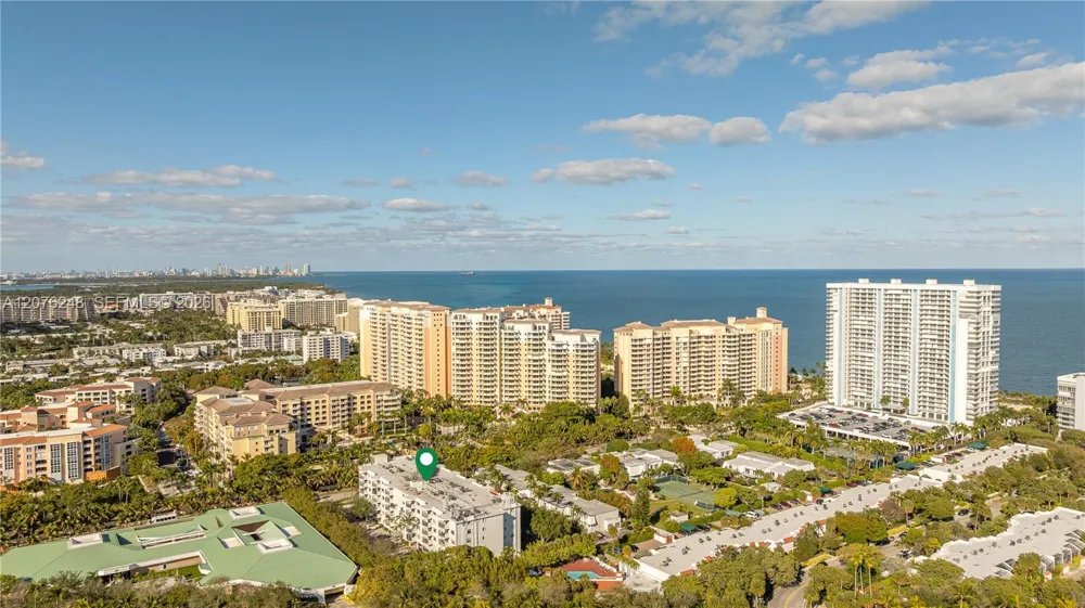 210 Sea View Dr #207 Key Biscayne, FL 33149
