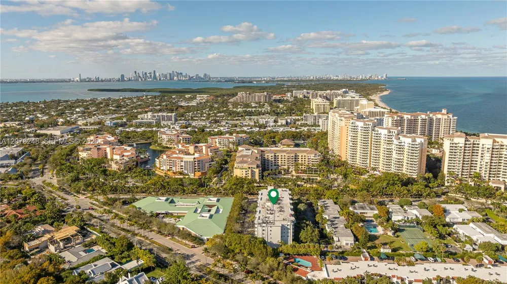 210 Sea View Dr #207 Key Biscayne, FL 33149