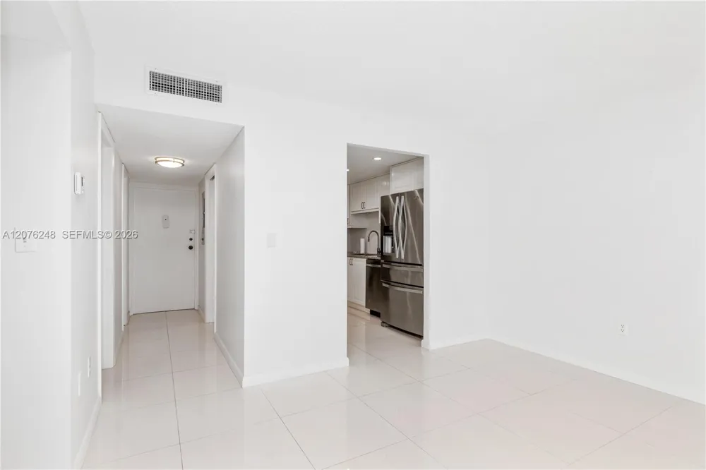 210 Sea View Dr #207 Key Biscayne, FL 33149