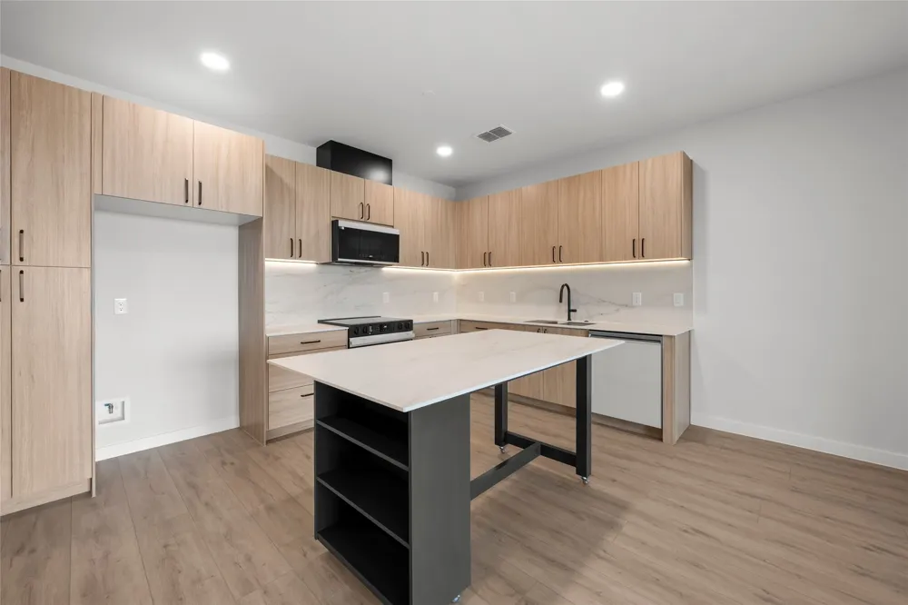 634 Central Parkway #1205 New Braunfels, TX 78130