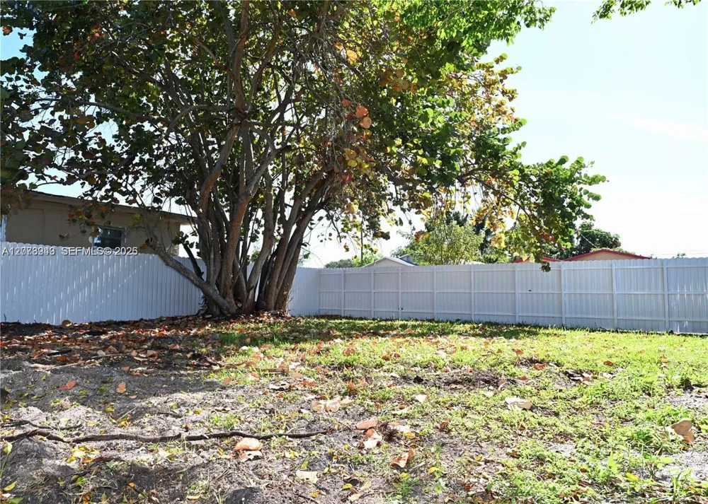 747 NW 5th Ct Hallandale Beach, FL 33009