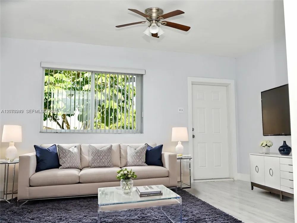 747 NW 5th Ct Hallandale Beach, FL 33009