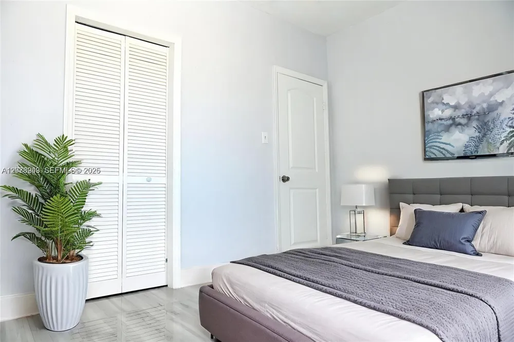 747 NW 5th Ct Hallandale Beach, FL 33009