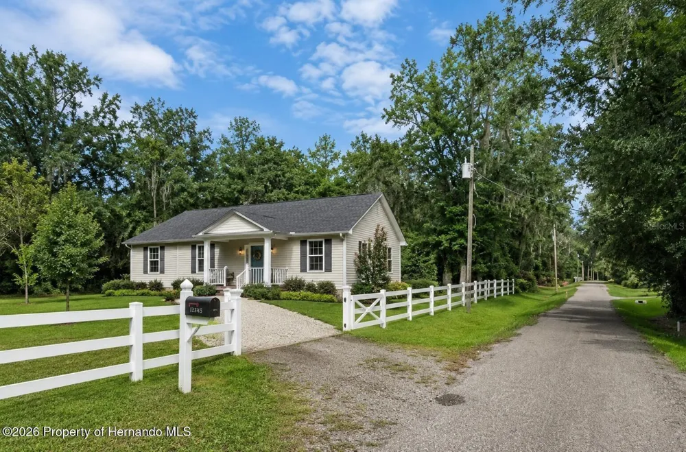 23186 FITZHUGH AVENUE Brooksville, FL 34601