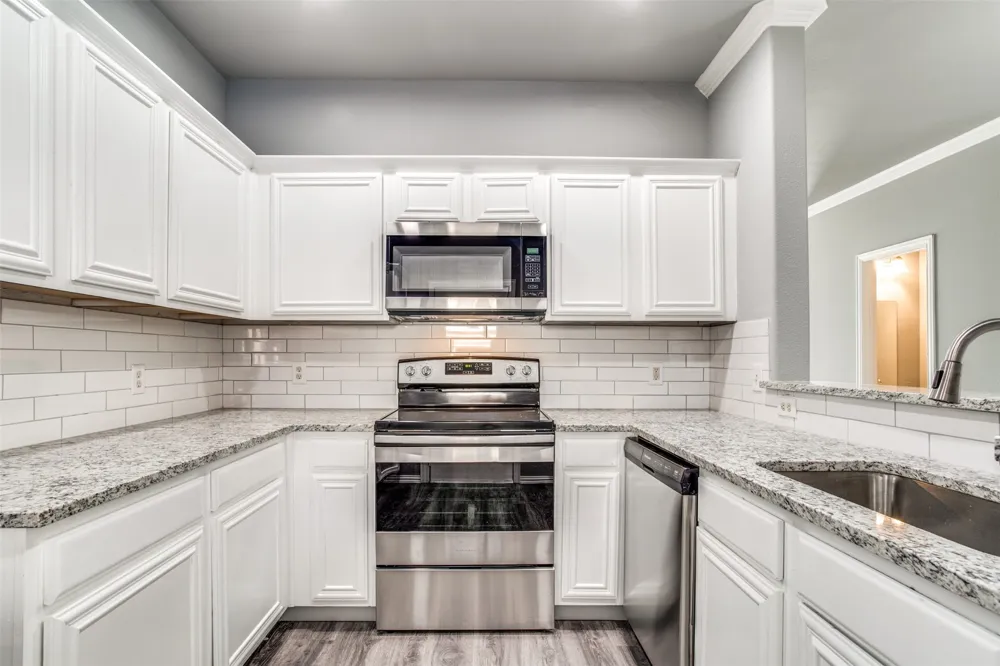 2364 Calendar Court Grand Prairie, TX 75050
