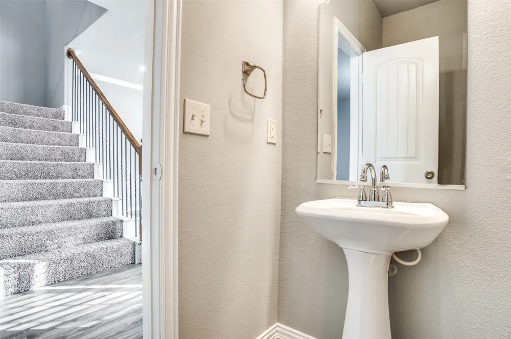 2364 Calendar Court Grand Prairie, TX 75050
