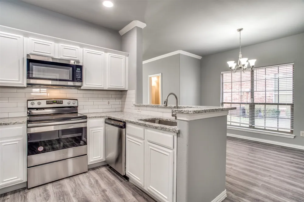2364 Calendar Court Grand Prairie, TX 75050