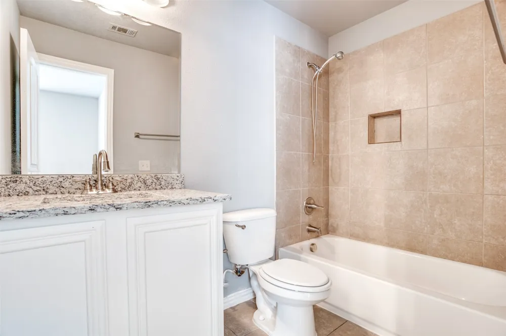 2364 Calendar Court Grand Prairie, TX 75050
