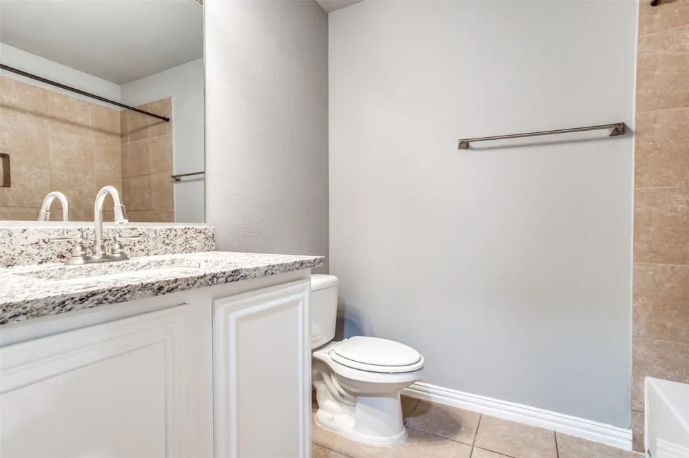 2364 Calendar Court Grand Prairie, TX 75050